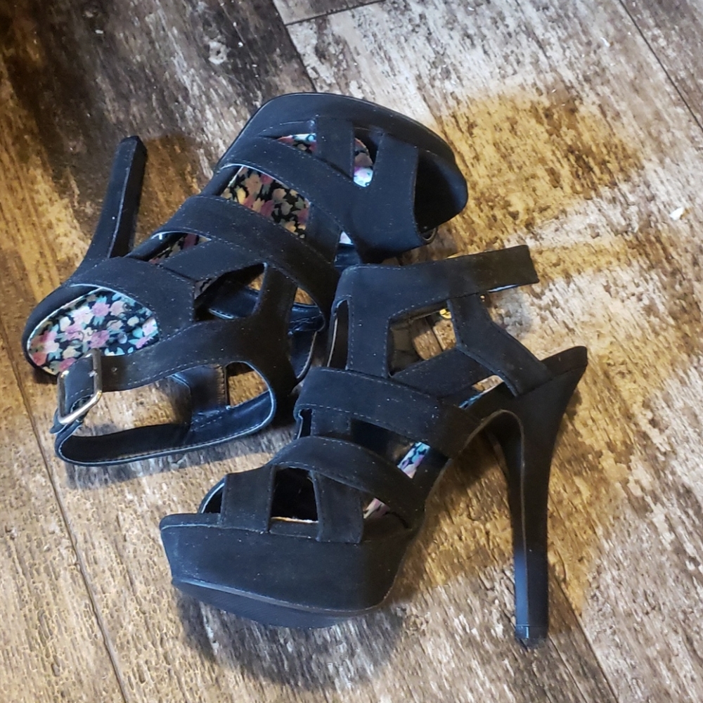 Qupid high heel shoes